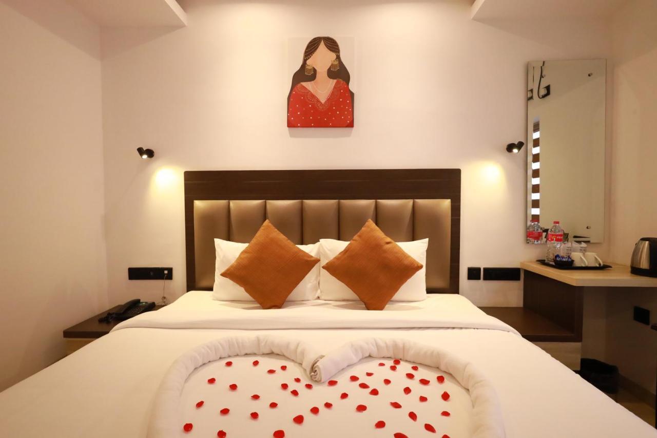 Goodland Elegance Hotel Thiruvananthapuram Ngoại thất bức ảnh