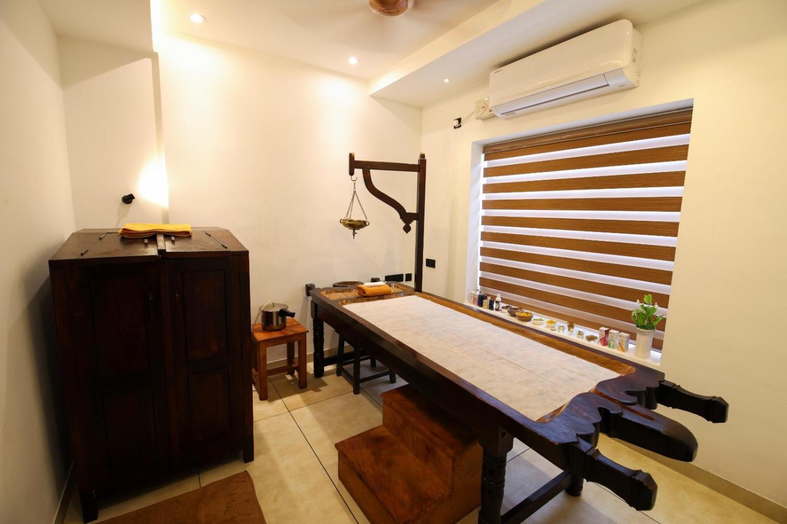 Goodland Elegance Hotel Thiruvananthapuram Ngoại thất bức ảnh